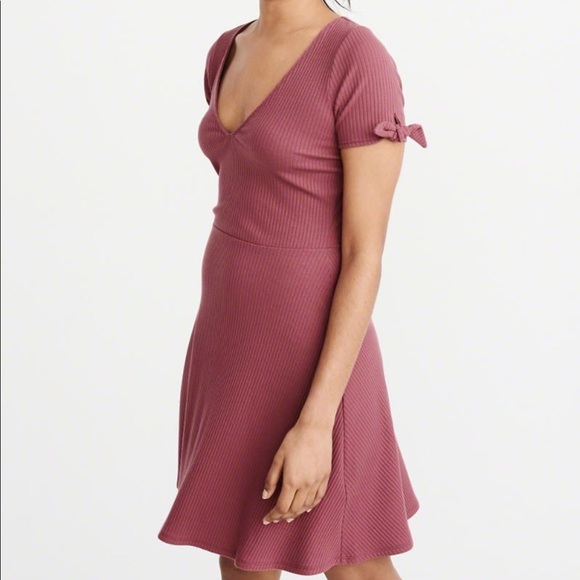 Abercrombie Tie-Sleeve Skater Dress - Picture 3 of 4